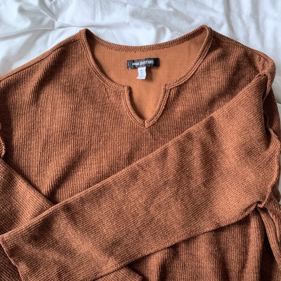 Urban Outfitters long-sleeve cropped top - Picture 2 of 3